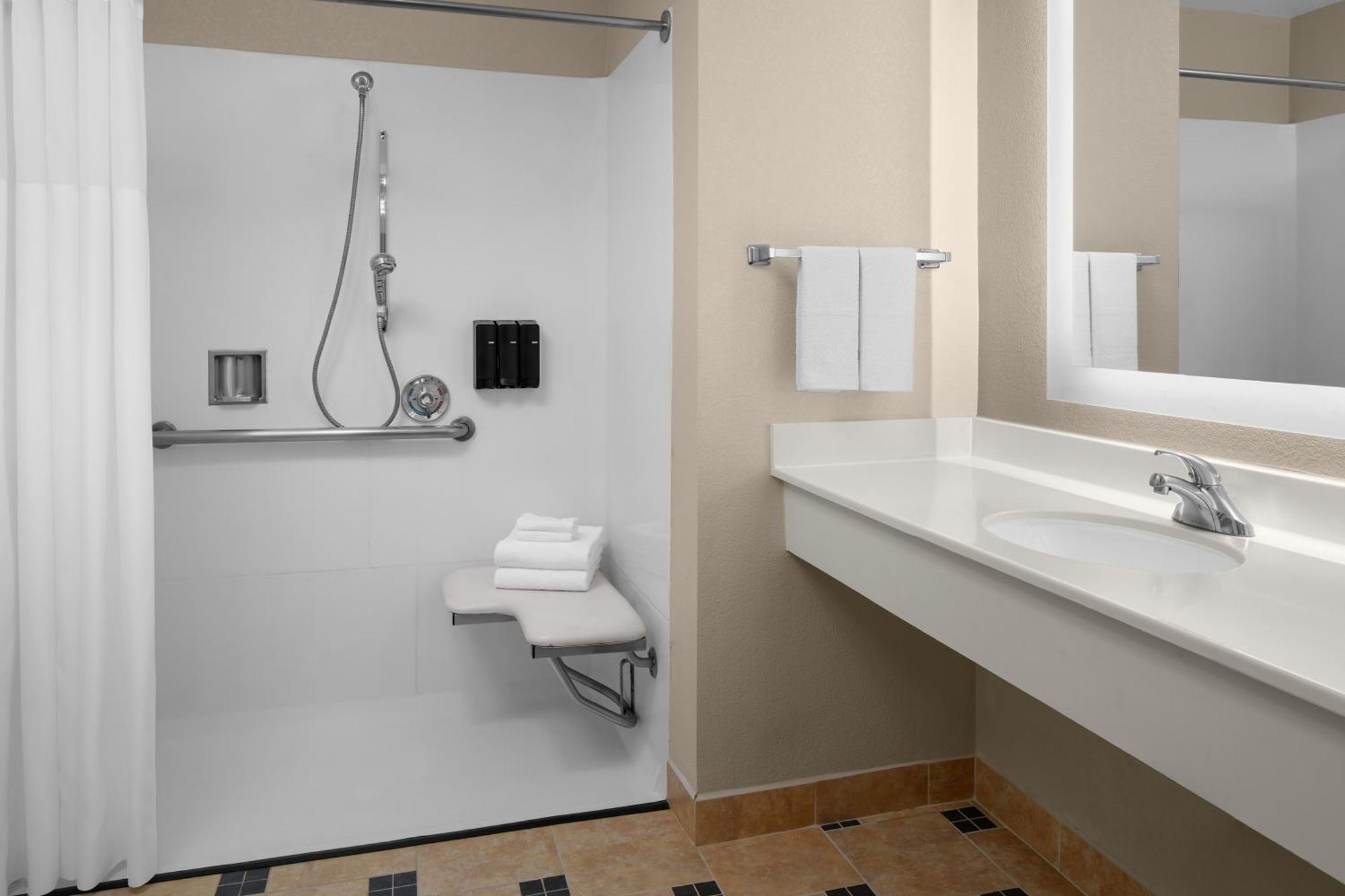 Larkspur Landing Extended Stay Suites Милпитас Екстериор снимка