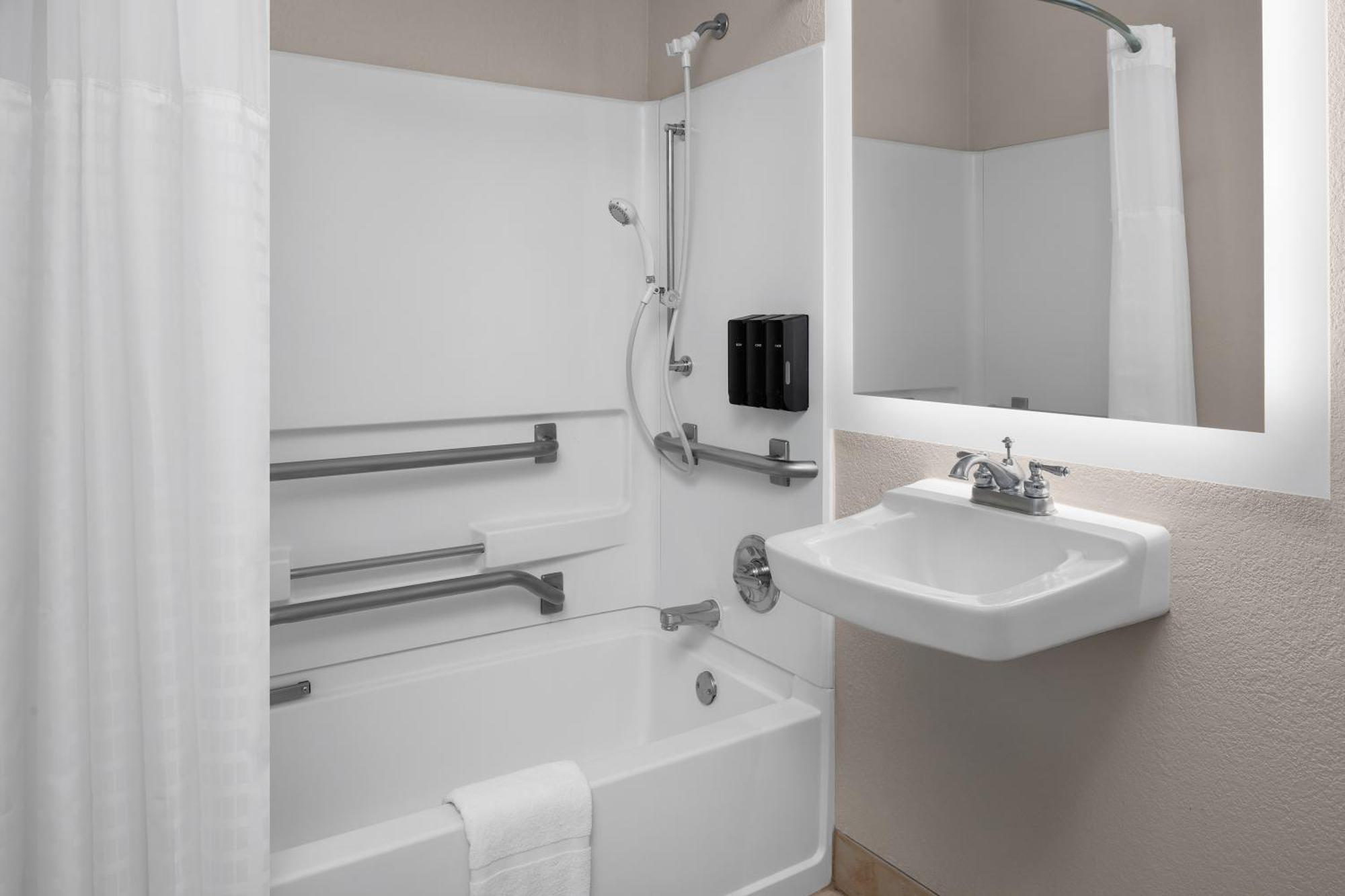 Larkspur Landing Extended Stay Suites Милпитас Екстериор снимка