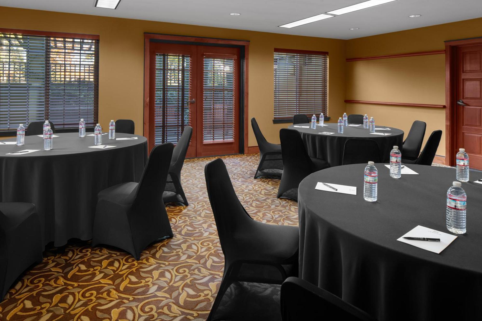Larkspur Landing Extended Stay Suites Милпитас Екстериор снимка