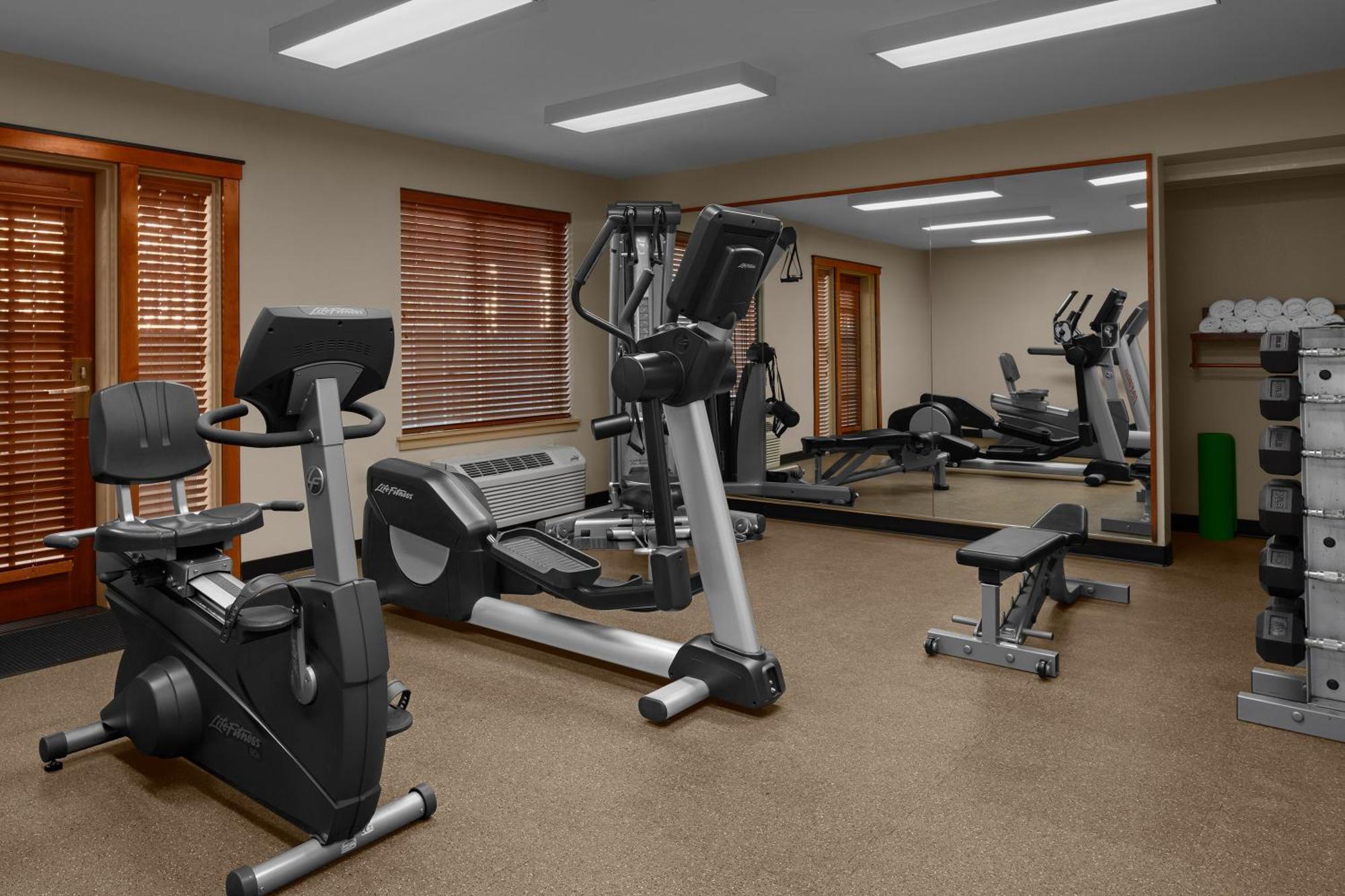 Larkspur Landing Extended Stay Suites Милпитас Екстериор снимка